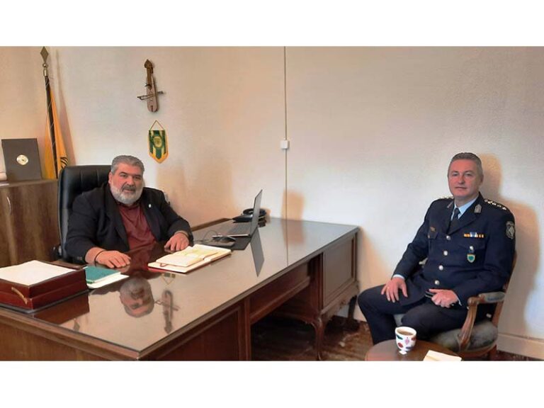 Tον Δήμαρχο Εορδαίας Παναγιώτη Πλακεντά επισκέφθηκε ο νέος Διευθυντής της Διεύθυνσης Αστυνομίας Κοζάνης, Ηλίας Τσιότσιας.