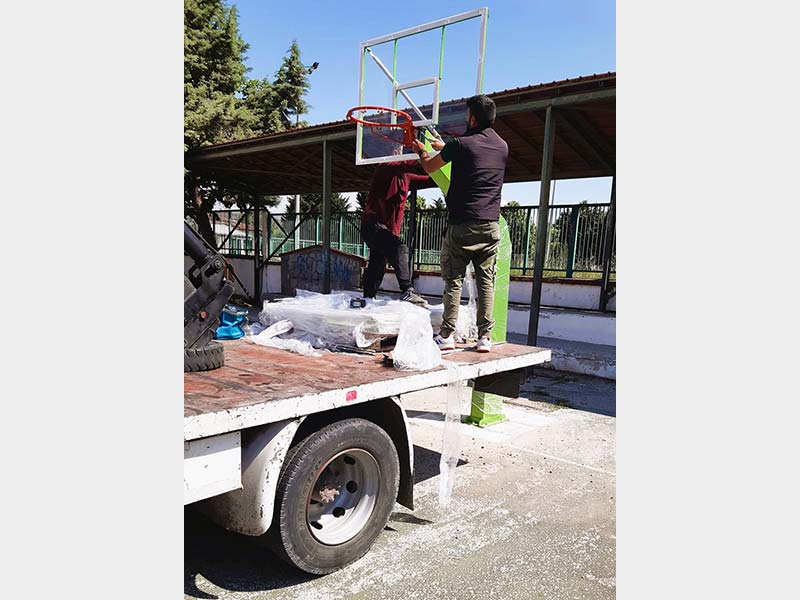 Προμήθεια και τοποθέτηση αθλητικού εξοπλισμού (Μπασκέτες), σε υπαίθριους αθλητικούς χώρους Σχολείων του Δήμου Εορδαίας.