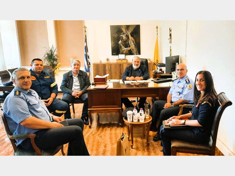 Τον Δήμαρχο Εορδαίας Παναγιώτη Πλακεντά επισκέφθηκε ο Διοικητής της Πυροσβεστικής Ακαδημίας Ελλάδας Υποστράτηγος Δημήτριος Καλιανιώτης.