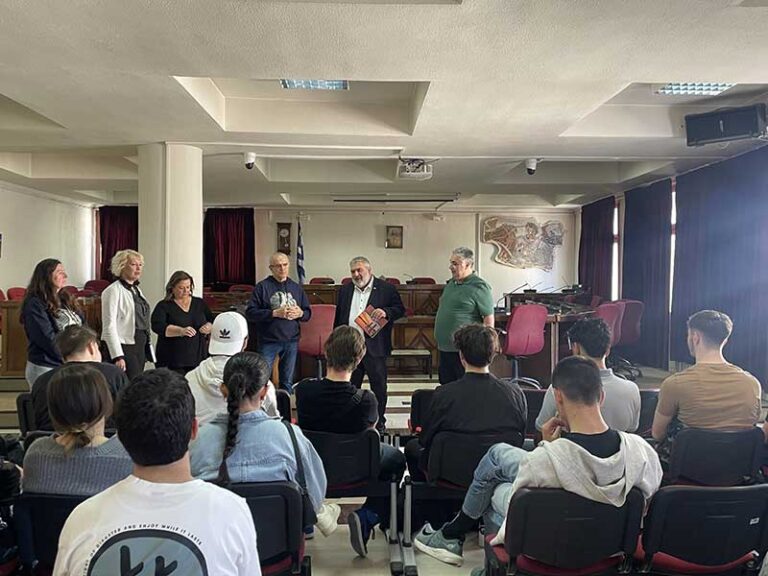 Γερμανοί μαθητές στο Δημαρχείο Εορδαίας, στο πλαίσιο του προγράμματος “Πολιτισμός Μνήμης: Πύργοι-Μεσόβουνο-Ερμακιά»