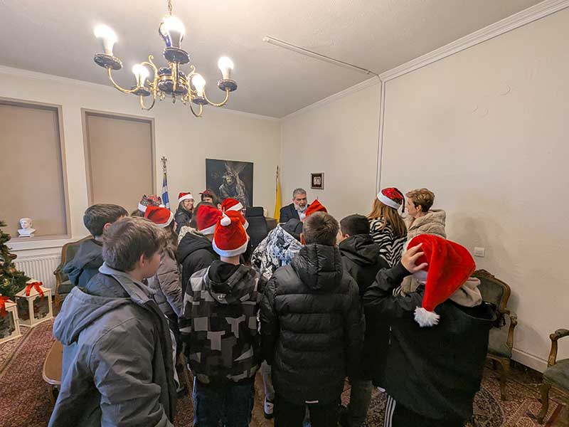 Εορταστικές ευχές και κάλαντα δέχθηκε ο Δήμαρχος Εορδαίας από συλλόγους και φορείς της περιοχής