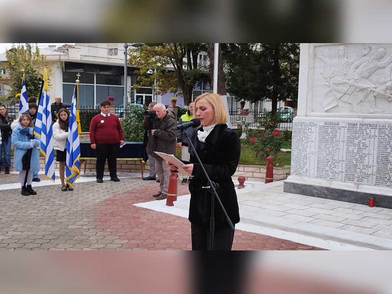 Φωτογραφίες από Αρχιερατικό Εσπερινό και Λιτανεία Εικόνας την Τρίτη και Επιμνημόσυνη Δέηση κατάθεση στεφάνων και παρέλαση