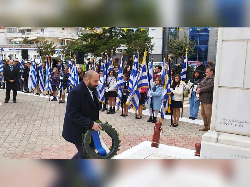 Φωτογραφίες από Αρχιερατικό Εσπερινό και Λιτανεία Εικόνας την Τρίτη και Επιμνημόσυνη Δέηση κατάθεση στεφάνων και παρέλαση