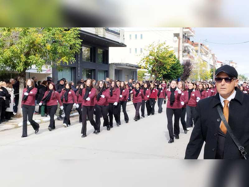 Φωτογραφίες από Αρχιερατικό Εσπερινό και Λιτανεία Εικόνας την Τρίτη και Επιμνημόσυνη Δέηση κατάθεση στεφάνων και παρέλαση