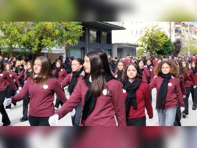 Φωτογραφίες από Αρχιερατικό Εσπερινό και Λιτανεία Εικόνας την Τρίτη και Επιμνημόσυνη Δέηση κατάθεση στεφάνων και παρέλαση