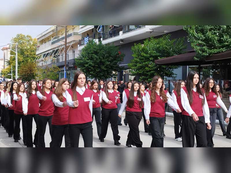 Φωτογραφίες από Αρχιερατικό Εσπερινό και Λιτανεία Εικόνας την Τρίτη και Επιμνημόσυνη Δέηση κατάθεση στεφάνων και παρέλαση