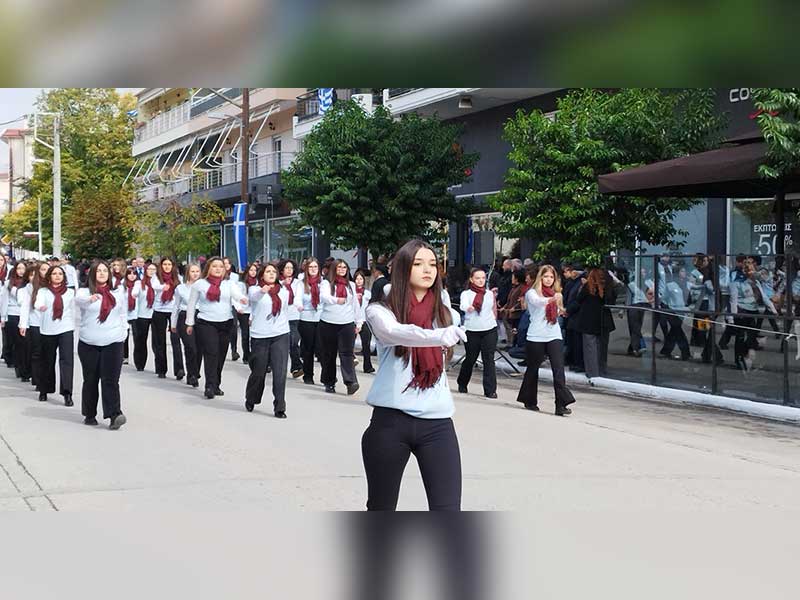 Φωτογραφίες από Αρχιερατικό Εσπερινό και Λιτανεία Εικόνας την Τρίτη και Επιμνημόσυνη Δέηση κατάθεση στεφάνων και παρέλαση
