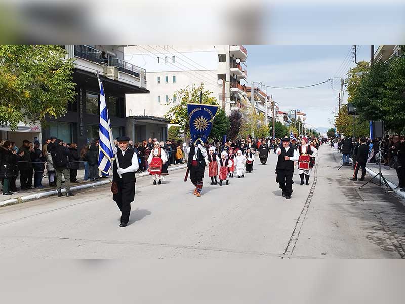 Φωτογραφίες από Αρχιερατικό Εσπερινό και Λιτανεία Εικόνας την Τρίτη και Επιμνημόσυνη Δέηση κατάθεση στεφάνων και παρέλαση