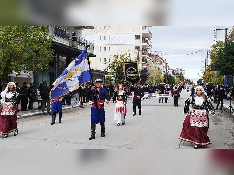 Φωτογραφίες από Αρχιερατικό Εσπερινό και Λιτανεία Εικόνας την Τρίτη και Επιμνημόσυνη Δέηση κατάθεση στεφάνων και παρέλαση